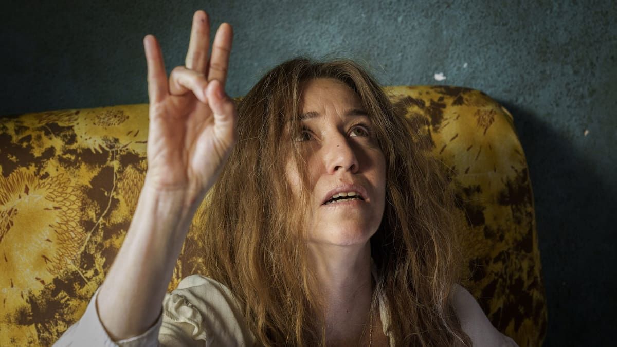 Las entrevistas de Aimar | Una de las cinco personas en España que deciden qué se ve en la tele explica en qué se basan para estrenar todos los capítulos a la vez o un capitulo a la semana