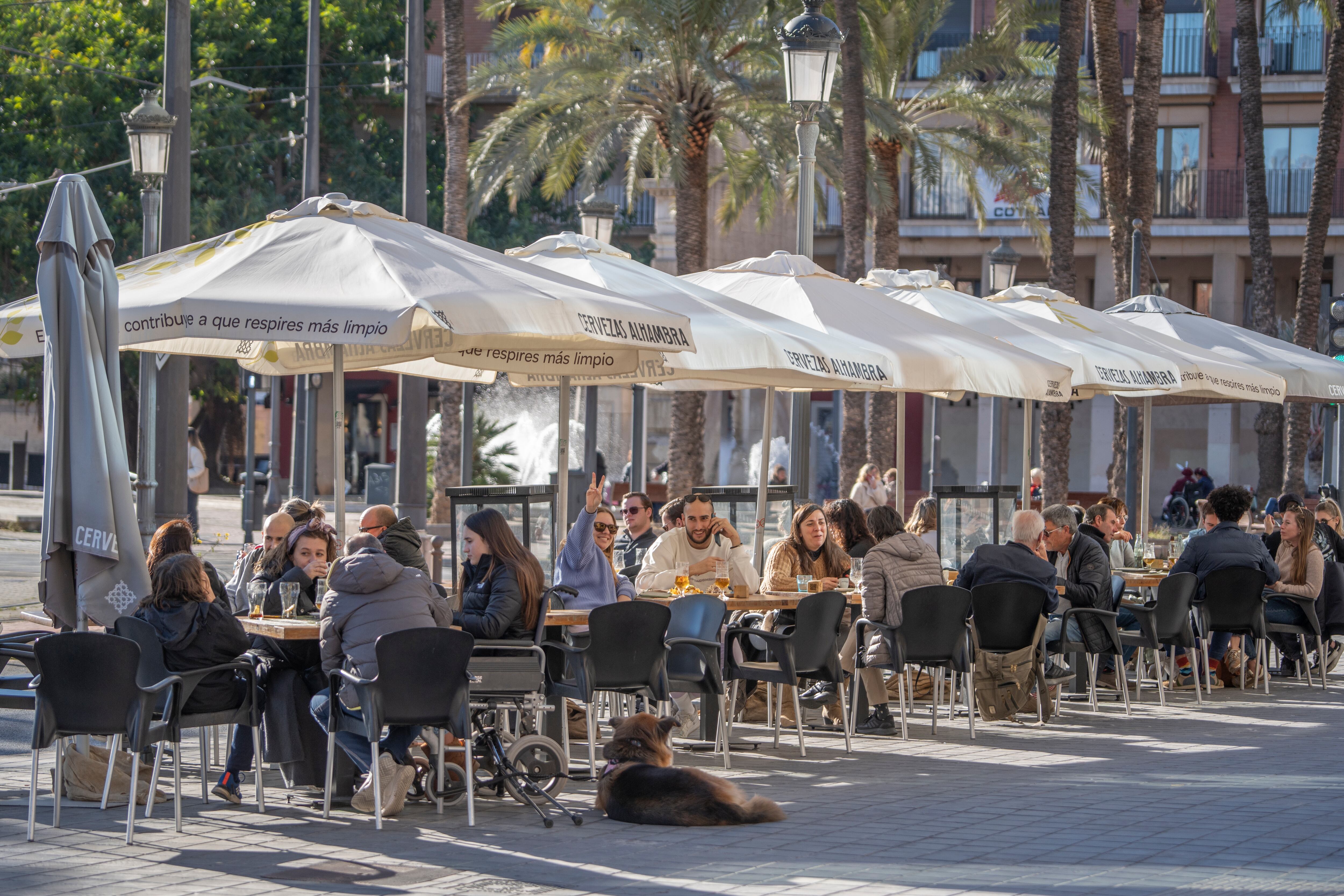 Terraza de una cafetería de la ciudad de València.