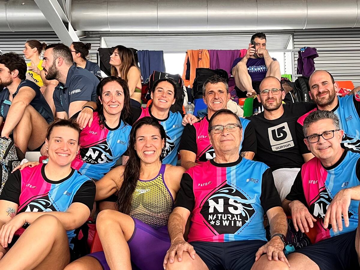 El Natación Máster Naturalswin de Petrer logra 18 medallas y varios récords autonómicos en el Nacional de Castellón