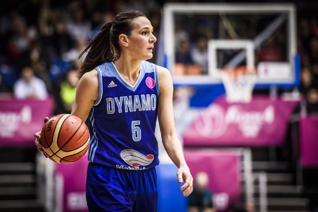 Sonja Petrovic, amb la samarreta del Dynamo de Kursk.