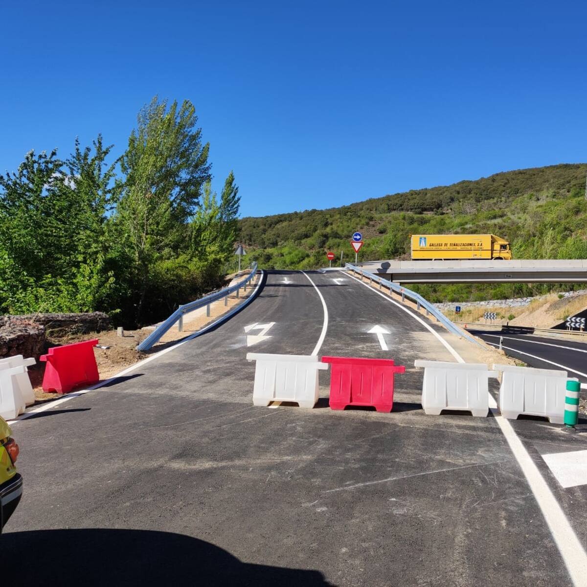 Abierto al tráfico el nuevo puente de La Barosa, en la N-120