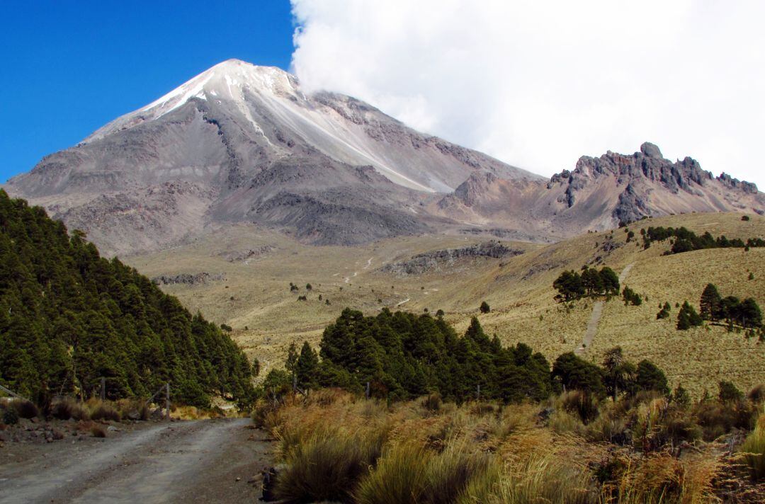 El pico de Orizaba (México) protagoniza el último bulo.