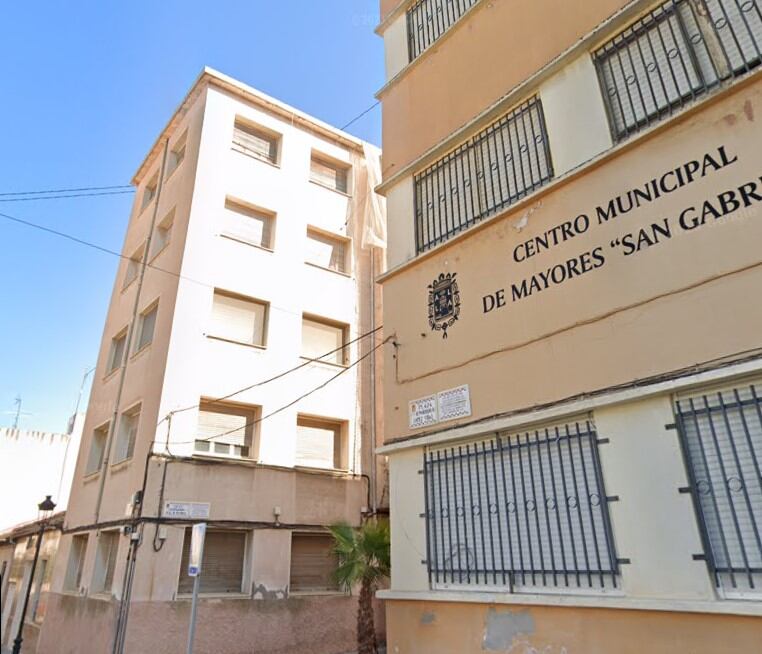 Inicio de las obras de reforma de 14 viviendas en el barrio de San Gabriel / A.A