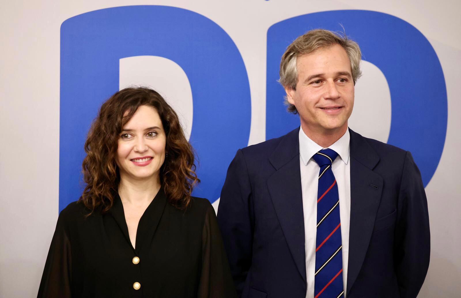 El candidato del PP a al alcaldía de Alcorcón, Antonio González Terol junto a la Presidente de la Comunidad de Madrid, Isabel Díaz Ayuso