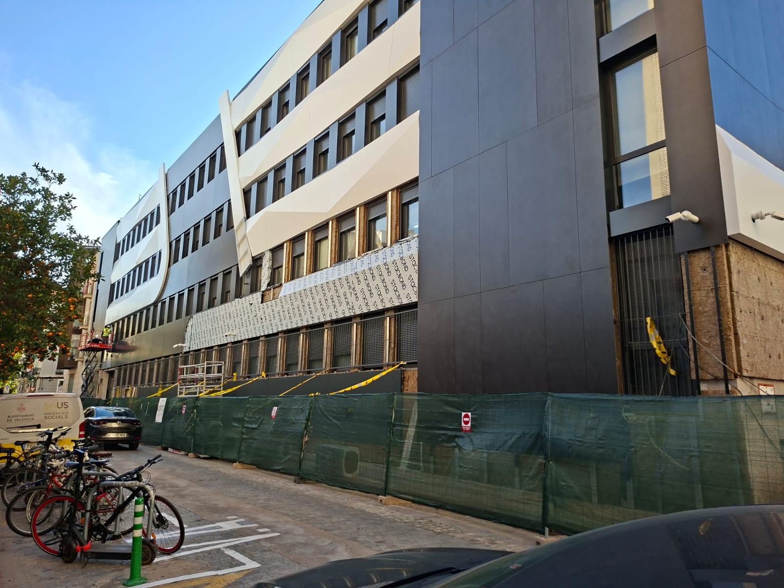 Imagen reciente de las obras de reforma de la sede central de la Policía Nacional en València