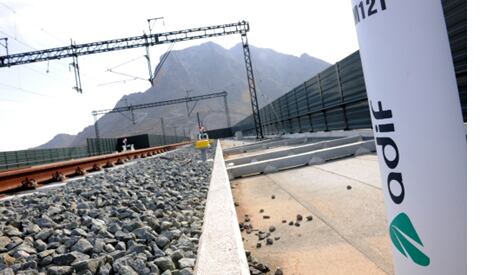 Imagen de archivo de una vía.