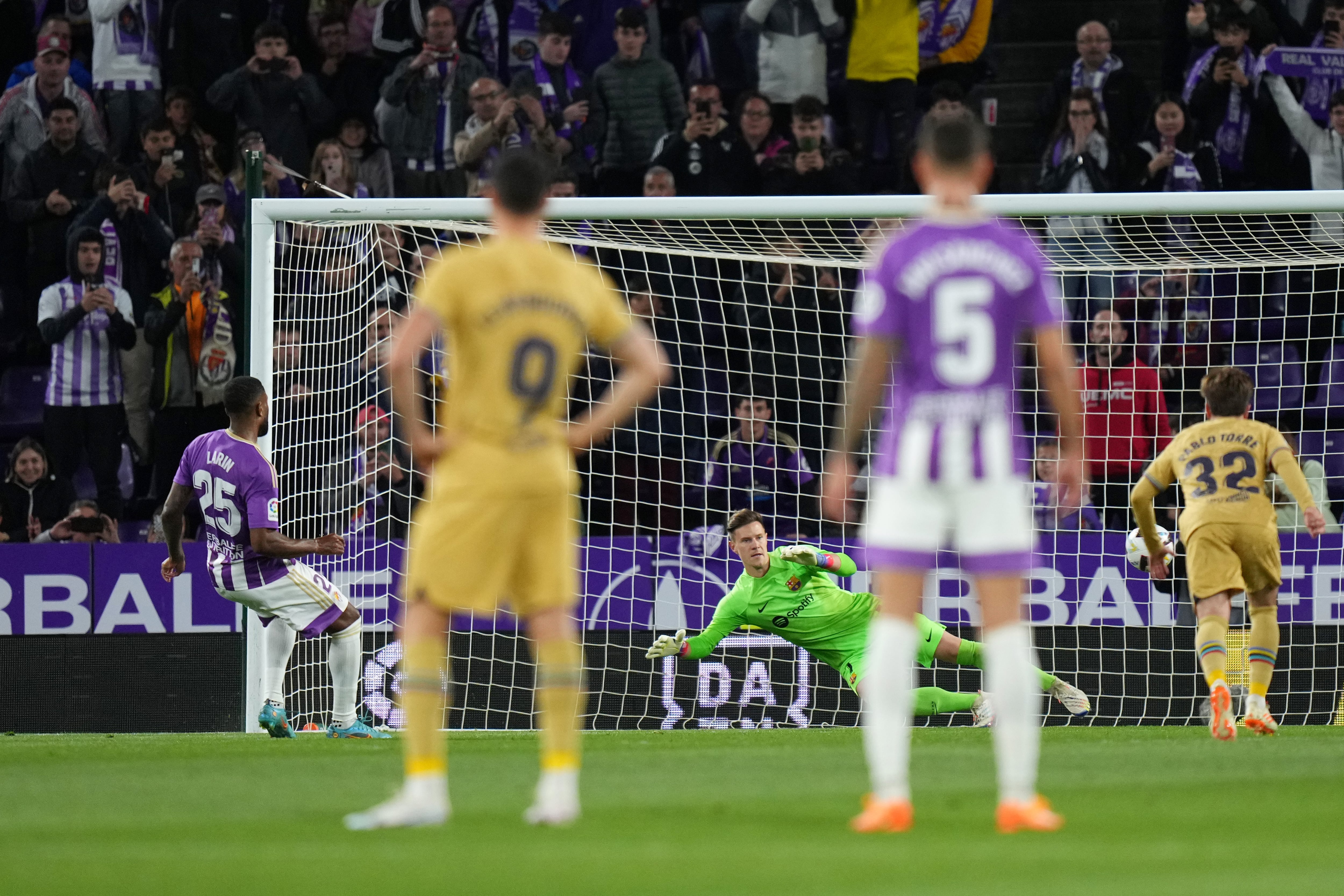 Real Valladolid CF v FC Barcelona - LaLiga Santander