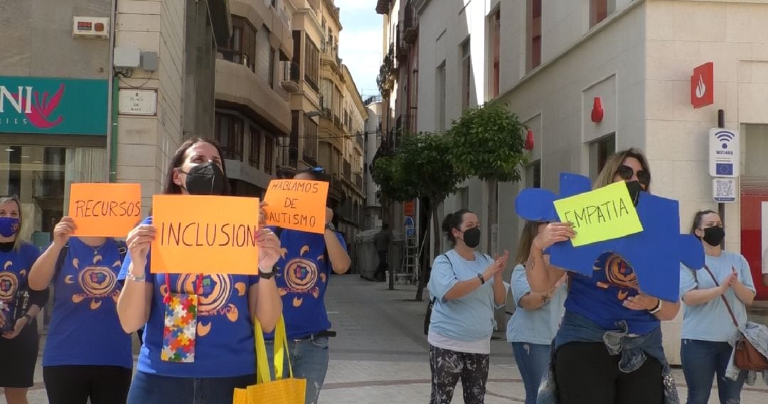 Manifestantes de la plataforma Soles sin Voz