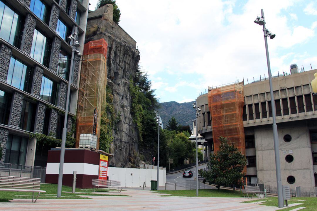 Les obres que s'estan fent entre la plaça del Poble i el carrer de la Vall.