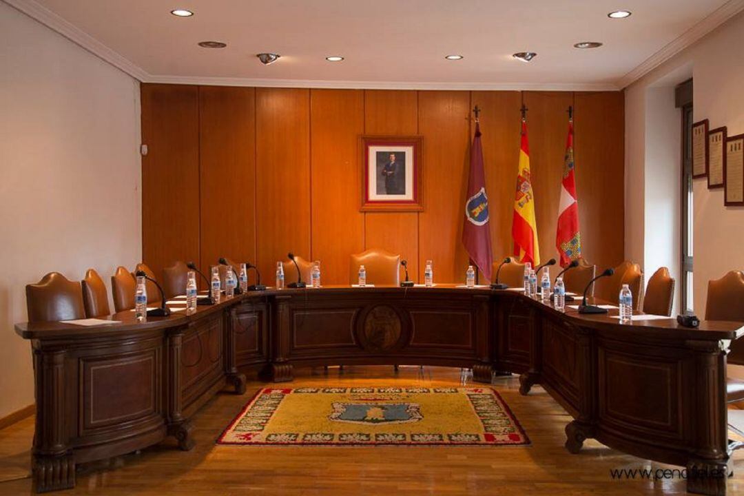 El salón de plenos del Ayuntamiento de Peñafiel.