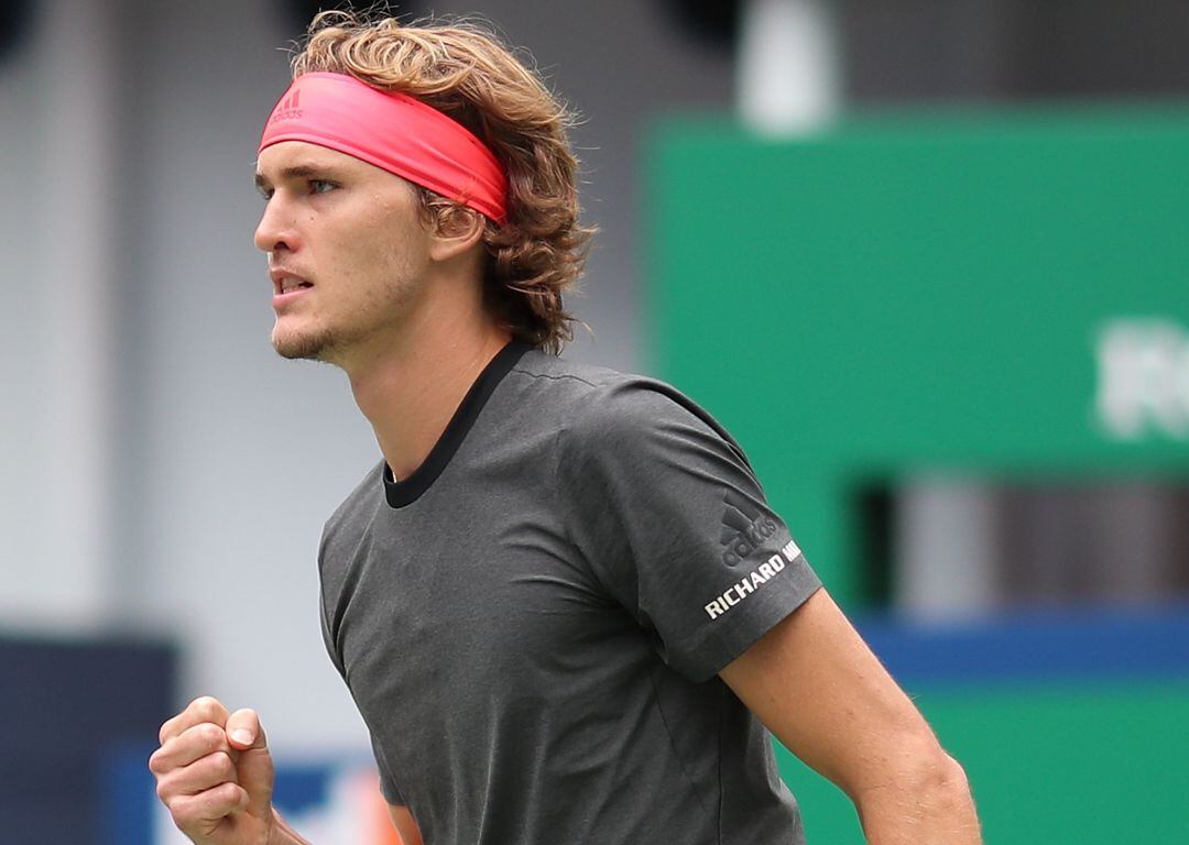  Alexander Zverev celebra un punto contra Nikoloz Basilashvili-