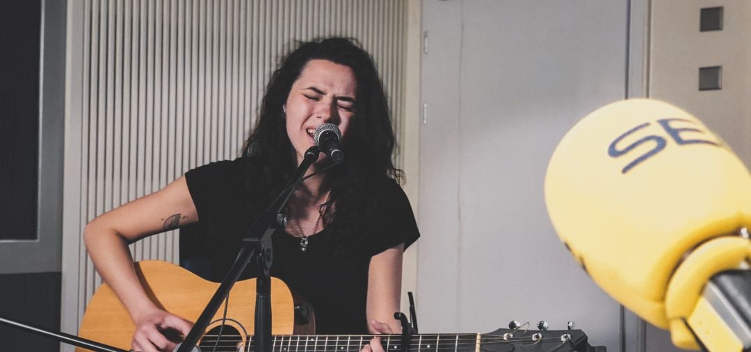 Alice Wonder durante su actuación en A vivir Madrid