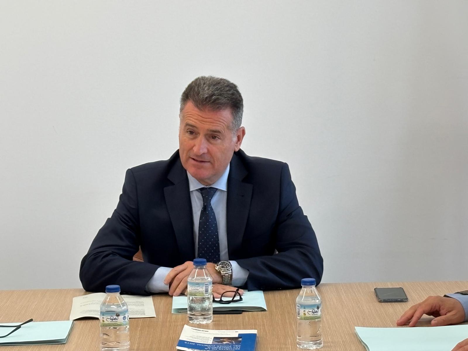 Manuel Bellido presidiendo la reunión en Huesca de la sala de gobierno del TSJA