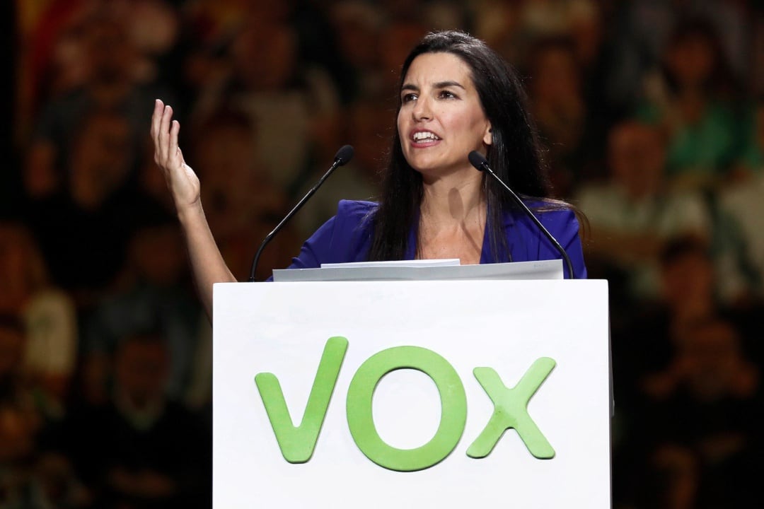 La presidenta del Vox en Madrid, Rocío Monasterio, durante su intervención en un acto de precampaña celebrado este domingo en el Palacio de Vistalegre bajo el lema &quot;Vistalegre Plus Ultra&quot;, que servirá como arranque oficial de las elecciones del 10 de noviembre