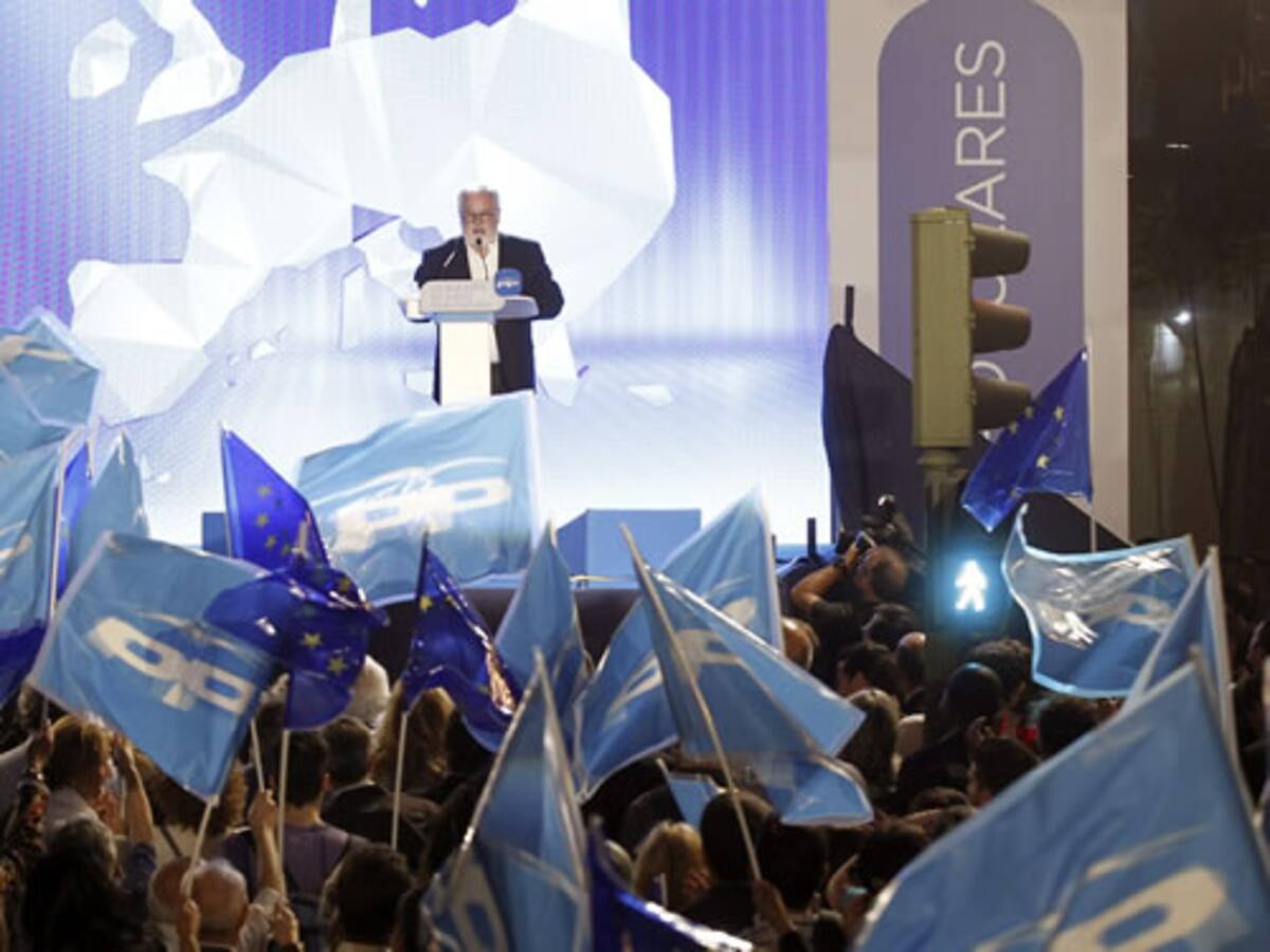 Cañete reivindica la gestión del PP para ganar las elecciones europeas