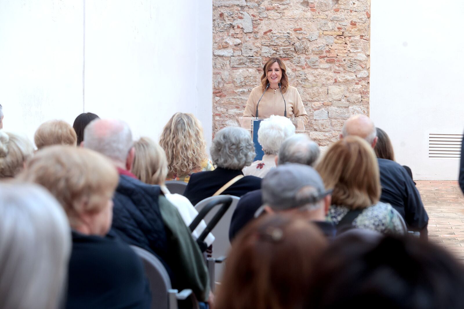 Abre el nuevo centro de mayores &#039;El Pilar&#039;