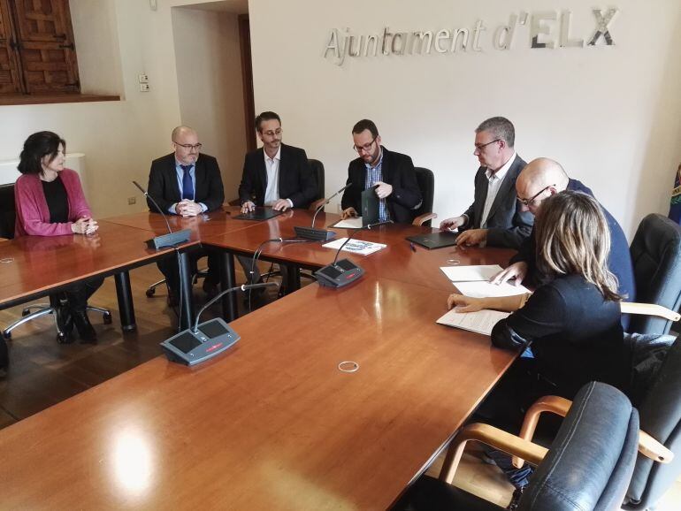 El convenio se ha firmado esta mañana en la Sala del Consell