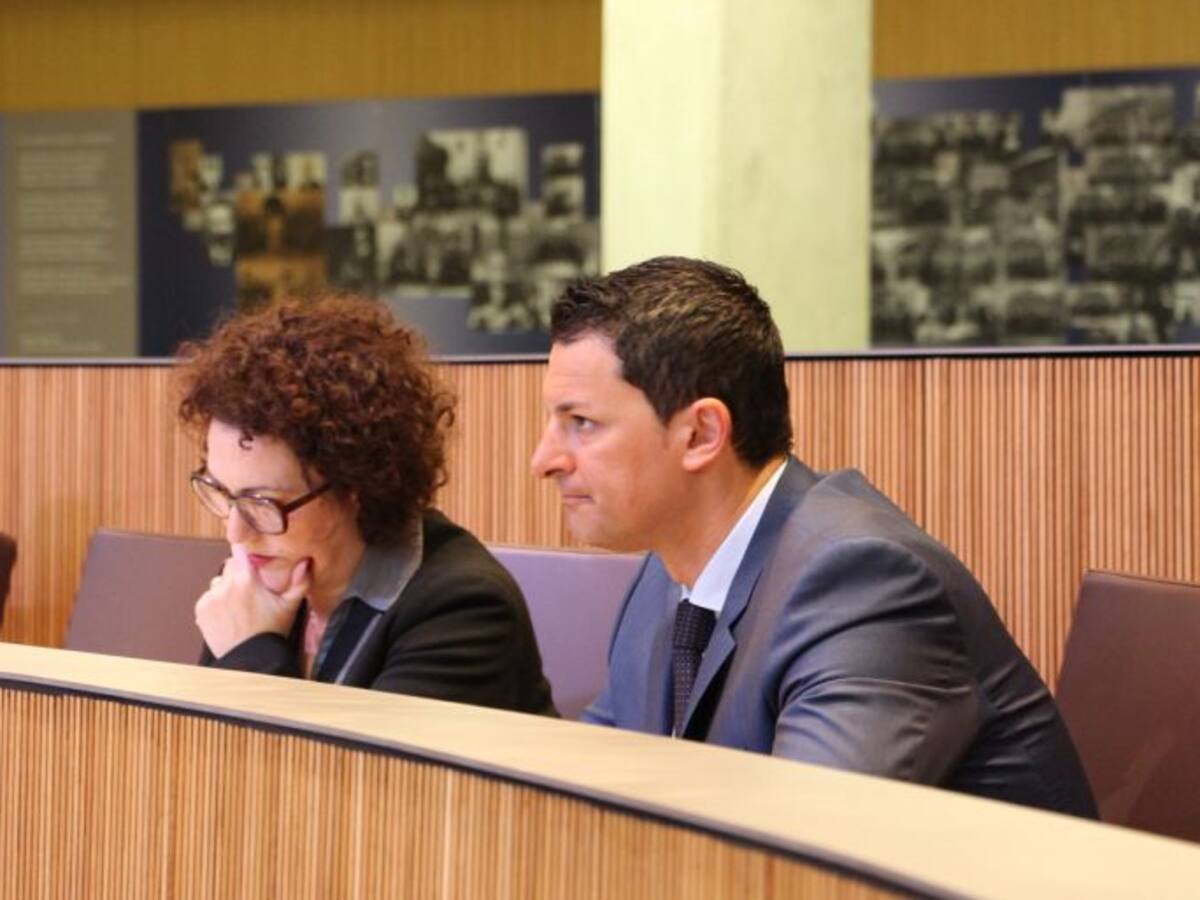 Liberals i PS critiquen les despeses de personal del pressupost