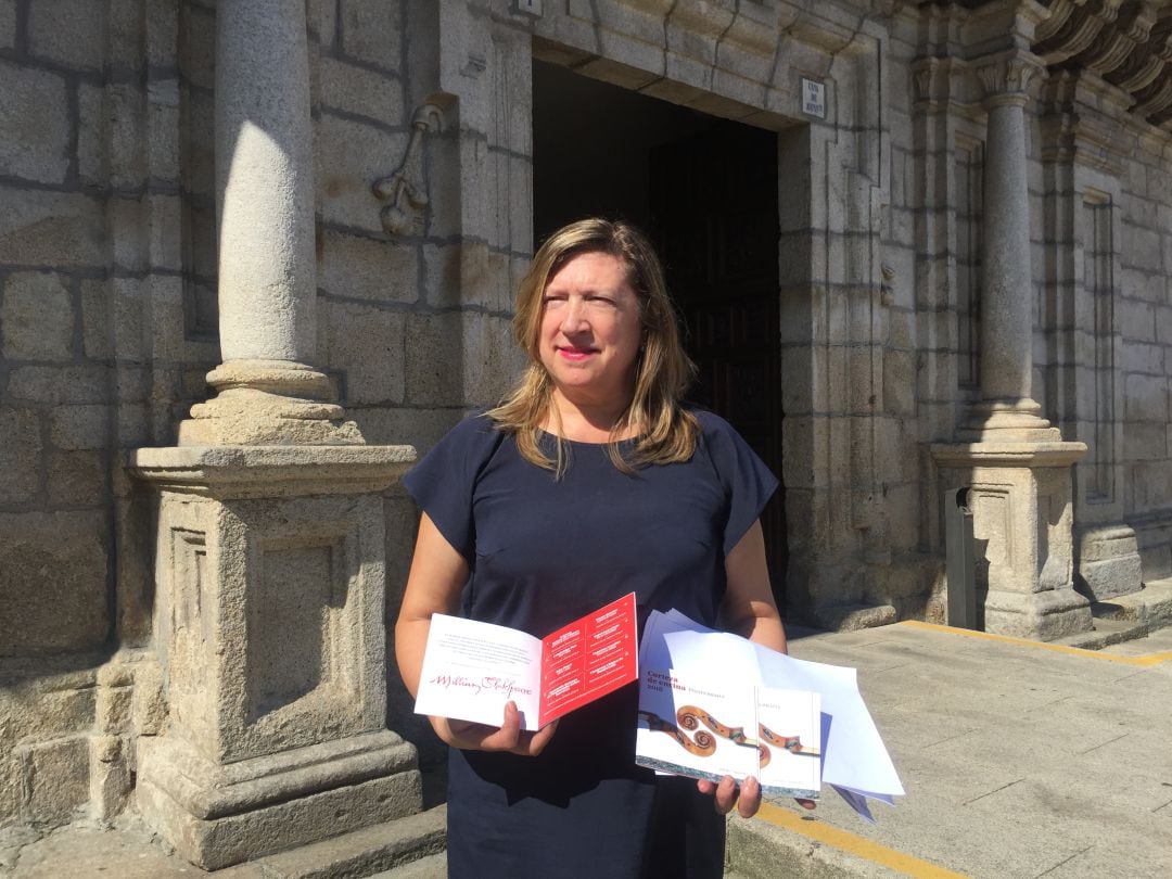 Maria Antonia Gancedo, frente al Ayuntamiento