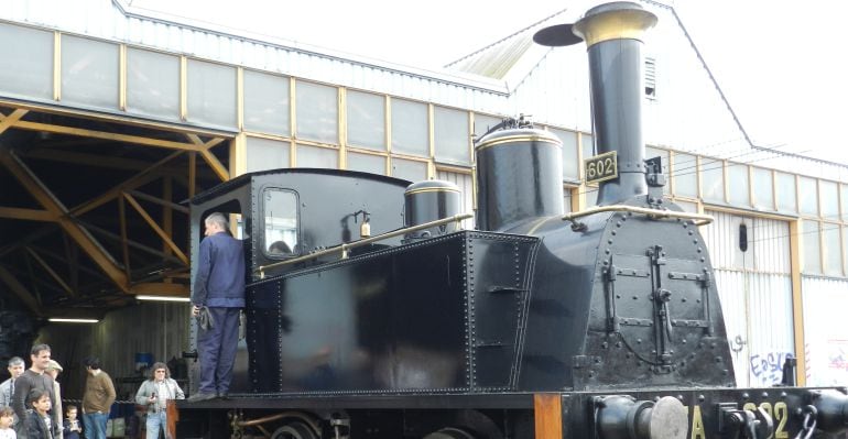 Expo Tren permet visitar els tallers de reparació i restauració de trens històric del Pla de Vilanoveta