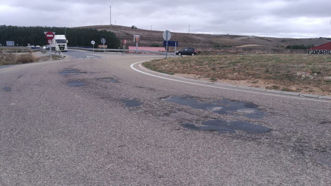 Rotonda de acceso a Aguilar de Campoo