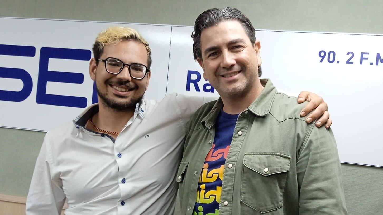 Rafa y Salva, en el estudio de Radio Elda SER.