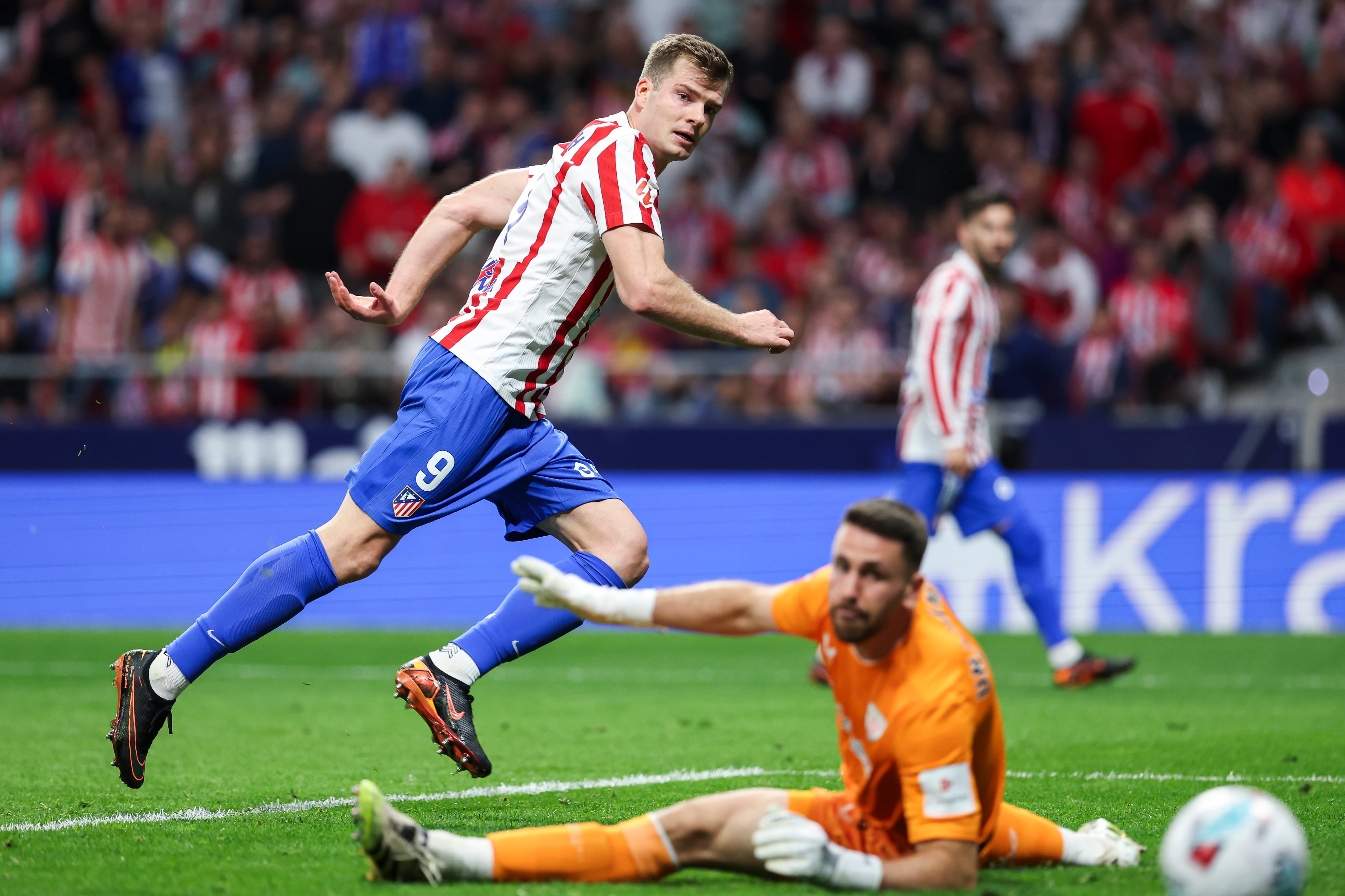 Unai Simón encajó dos goles de Sorloth en el partido frente al Atlético de Madrid de este sábado