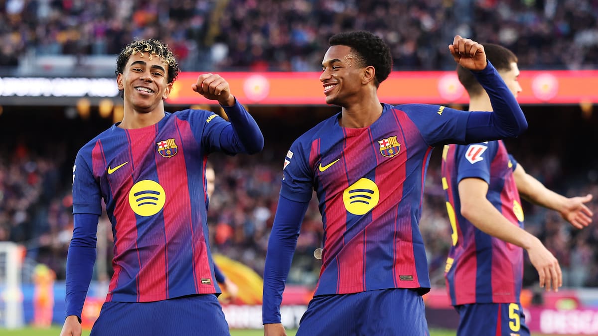 La Real Sociedad vence al Elche tras una primera parte frenética en Anoeta (2-1)