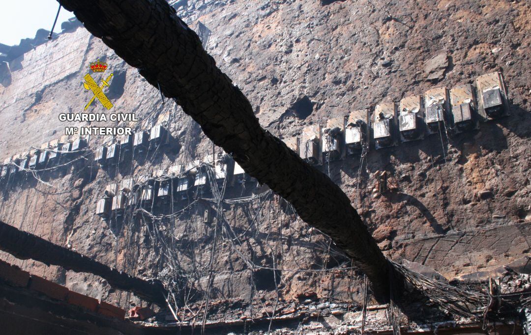 La detenida tenía varios transformadores enganchados de manera ilegal a la toma general