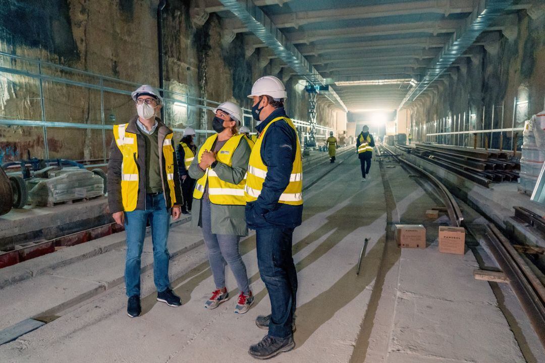 La Generalitat comienza a instalar los primeros carriles del tramo subterráneo de la Línea 10 de Metrovalencia