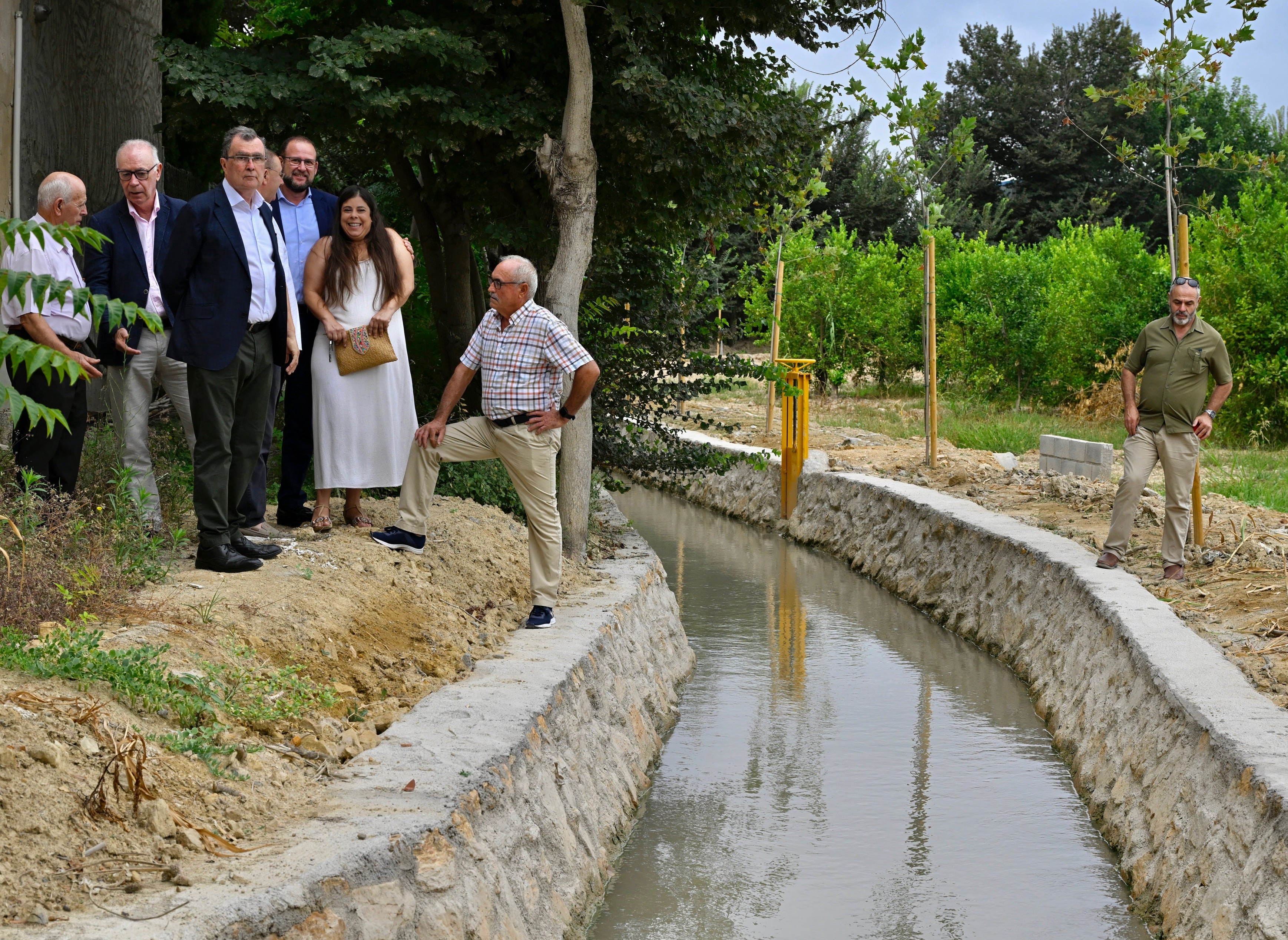 El alcalde de Murcia, José Ballesta, visita a la finalización de las obras de canalización de la acequia Benetúcer