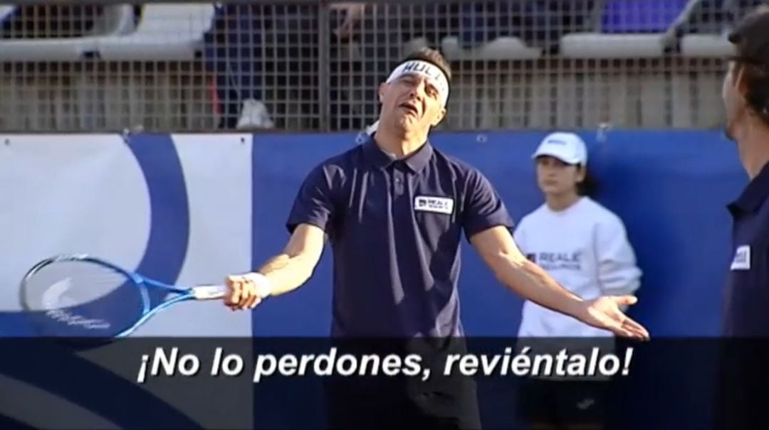 Joaquín Sánchez, en un partido de tenis haciendo pareja con Juan Carlos Ferrero.