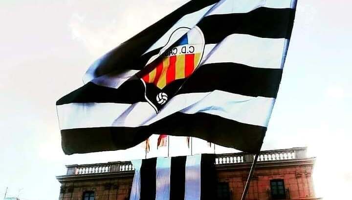 Bandera del CD Castellón. Vía: X (@guille_gras)