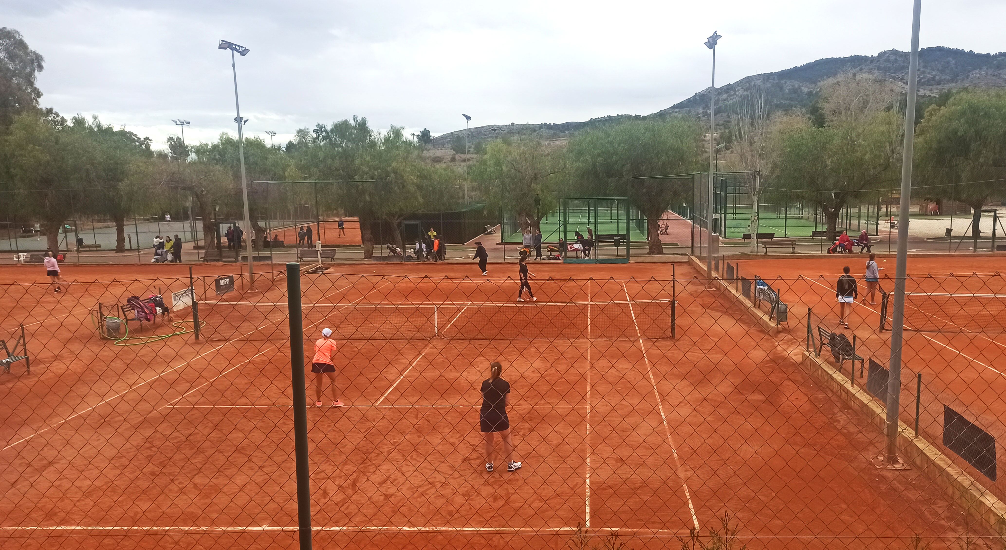 Momento de las I Jornadas de Tenis Femenino