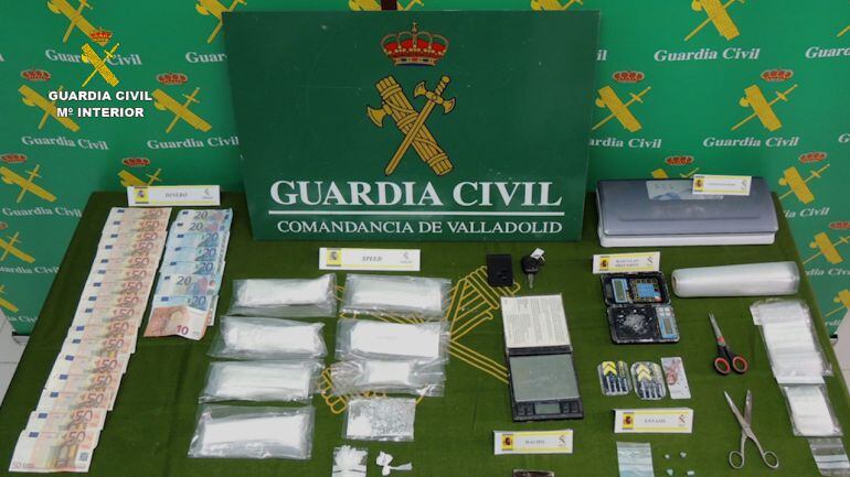 Objetos intervenidos por la Guardia Civil en el marco de la operación contra el narcotráfico