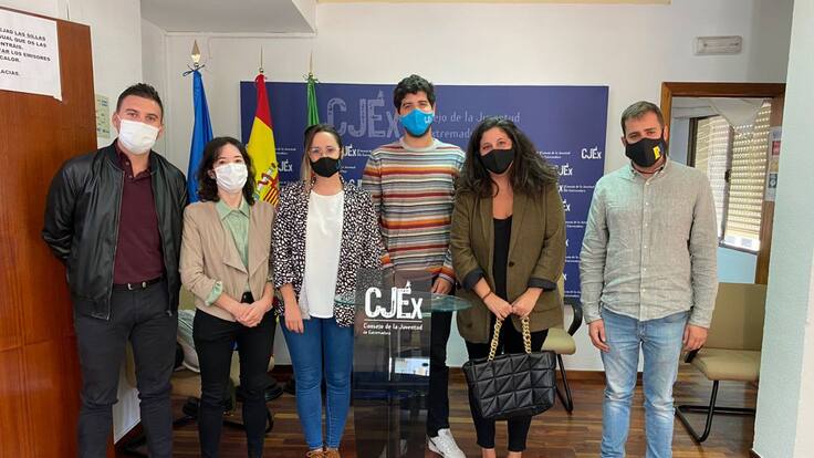 El 17,5 % de los jóvenes extremeños están emancipados y 1 de cada 3 trabaja