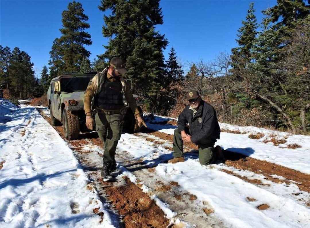 El segoviano Fernando Gómez, rastreador profesional de fauna y personas, ha trabajado durante un mes junto a los &#039;rangers&#039; de la reserva Jicarilla Apache en Nuevo México (Estados Unidos)