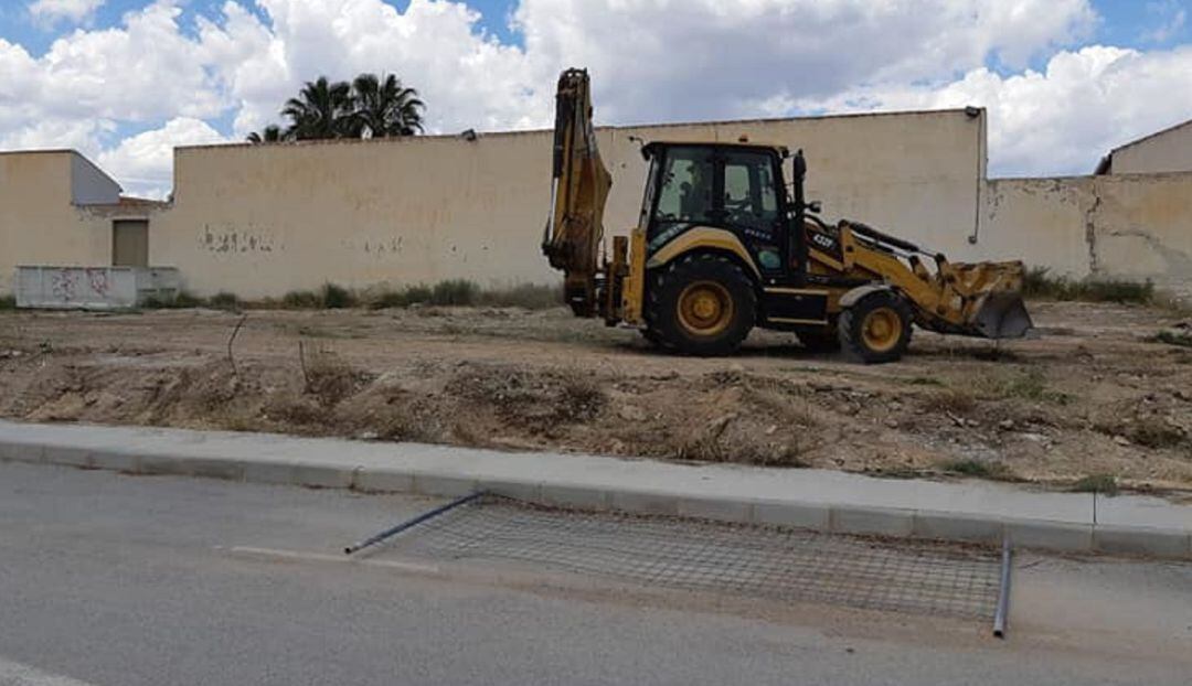 Obras en le cementerio de Sax 