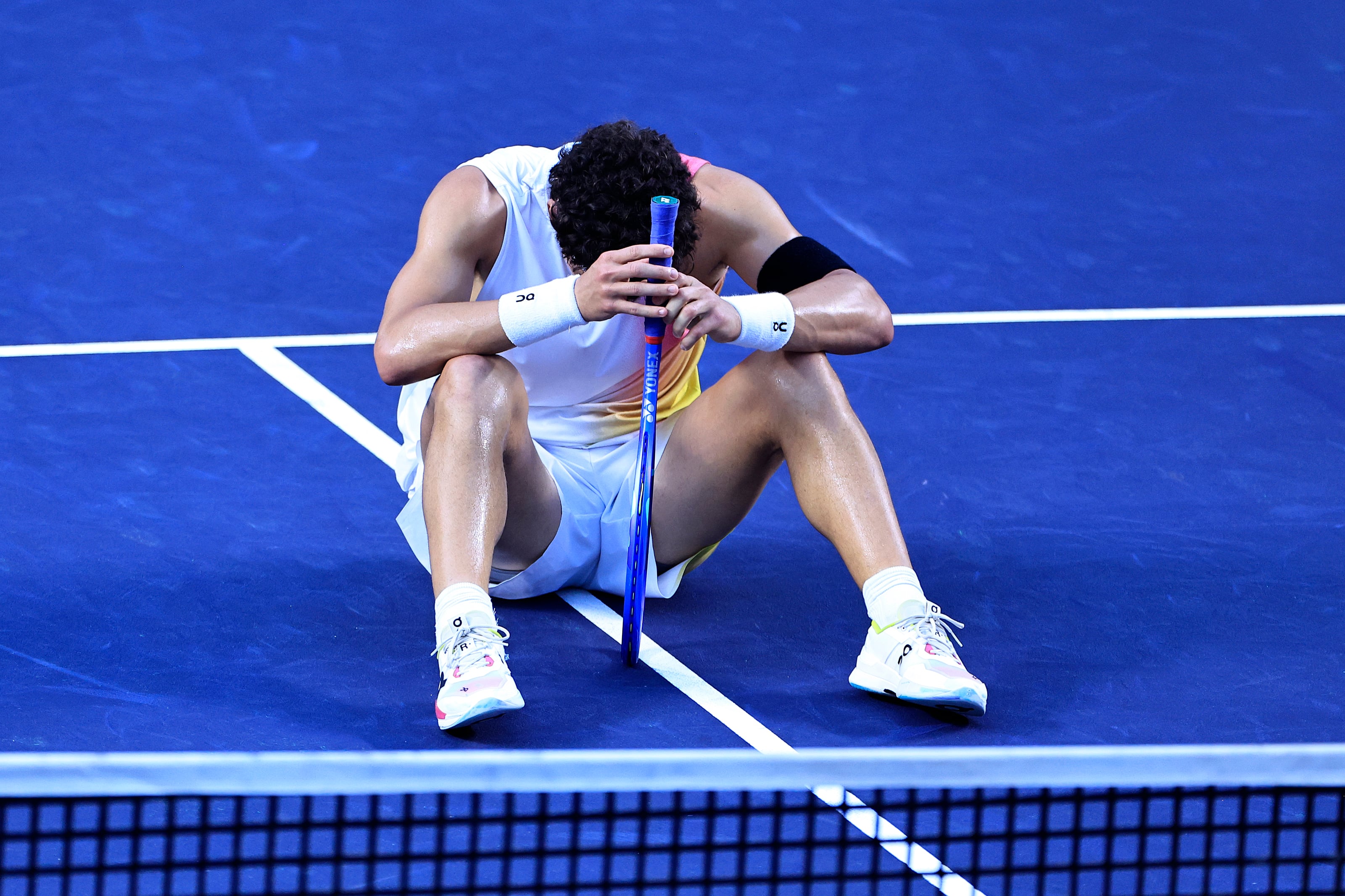 El tenista estadounidense Ben Shelton se lamenta ante el belga David Goffin este miércoles durante el Abierto Mexicano de Tenis en Acapulco