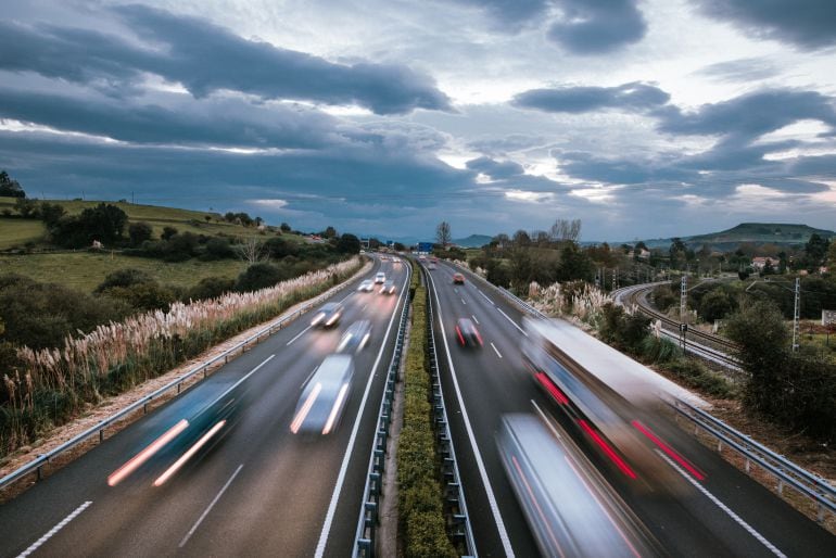 Cantabria quiere que Fomento ilumine los principales enlaces de entrada y salida de las autovías.