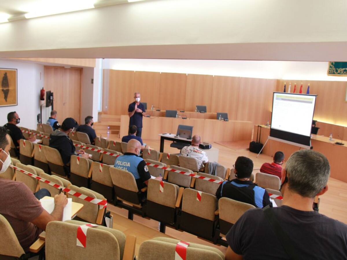 Tías acoge un curso sobre transporte para la Policía Local