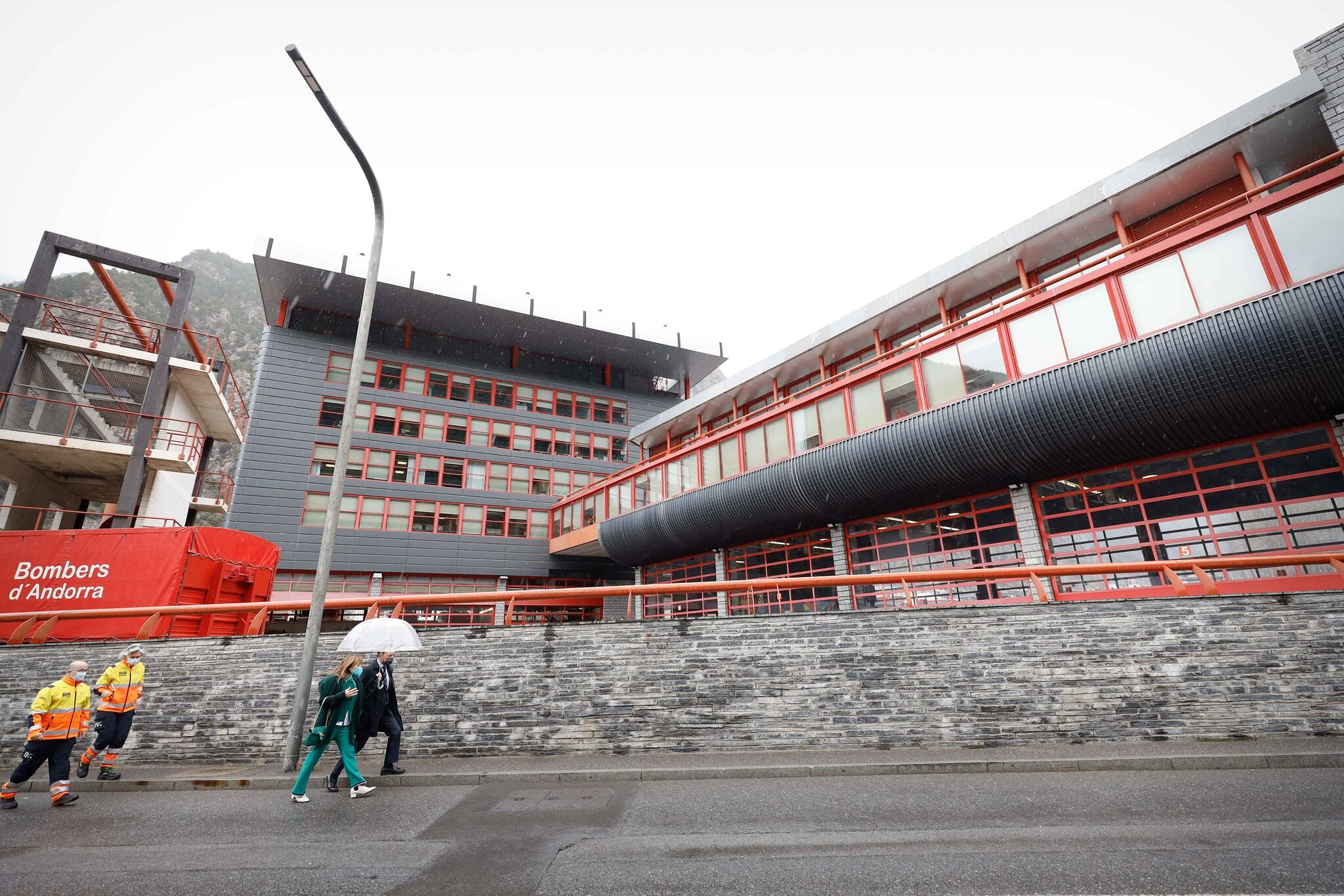 La caserna dels Bomers de Santa Coloma.