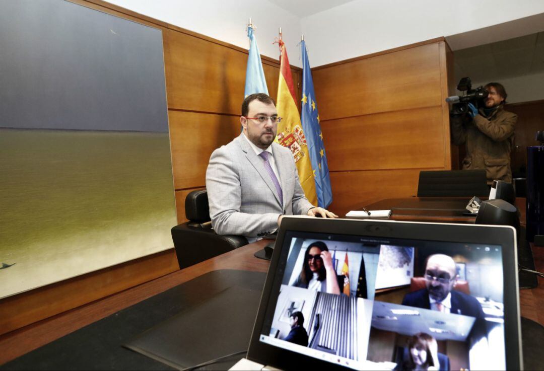 Adrián Barebón durante el Consejo de Gobierno. 