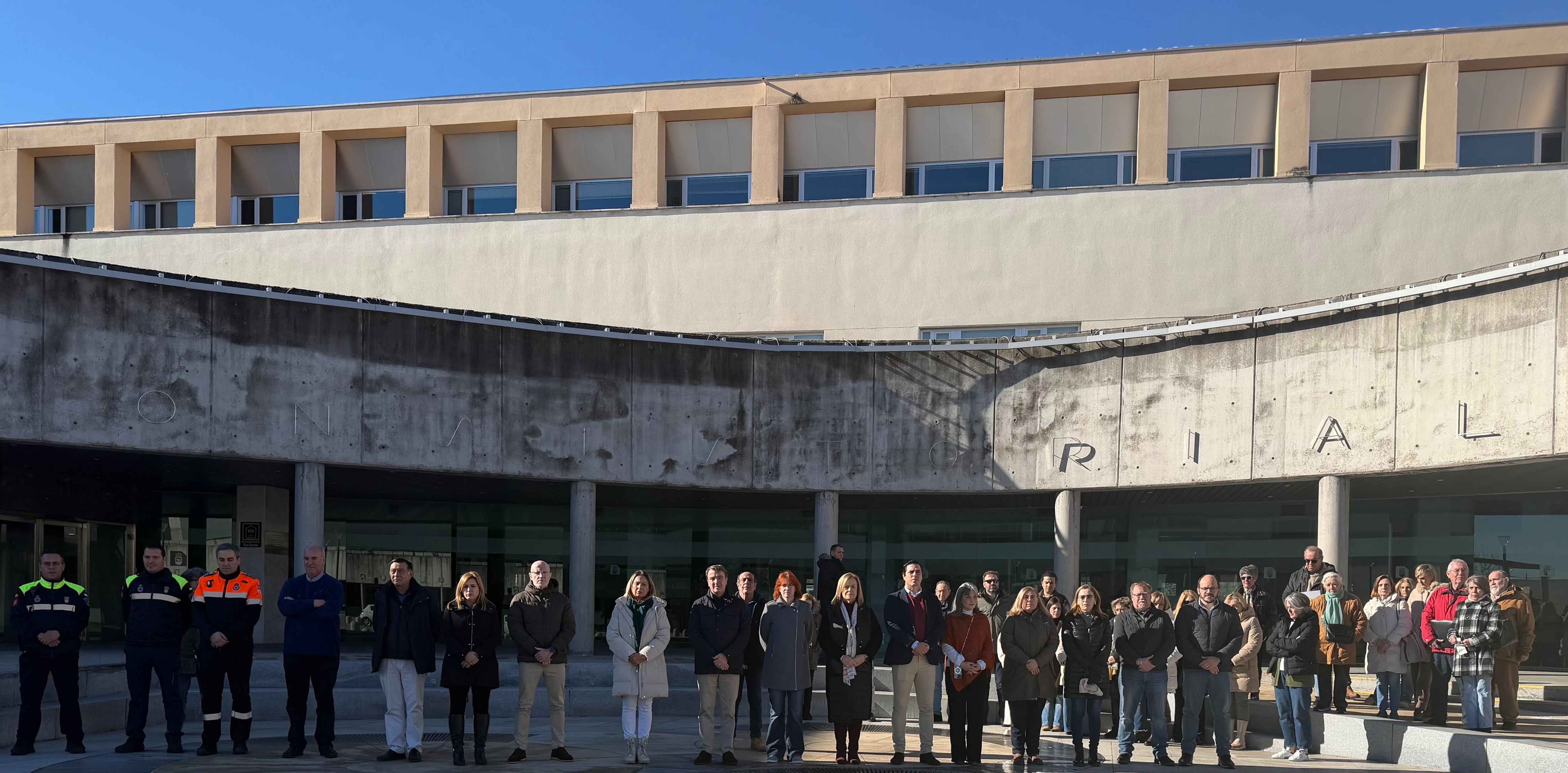 Minuto de silencio por el accidente ferroviario de Adamuz en Tres Cantos