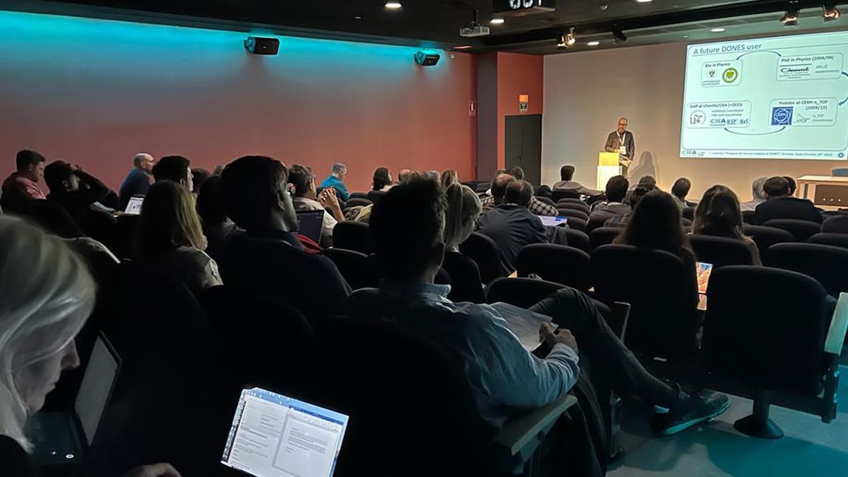 Los usos médicos del acelerador de partículas que proponen investigadores de Granada: Hablamos con Javier Praena