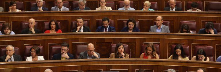 Los ministros del Ejecutivo de Pedro Sánchez durante el pleno del Congreso 