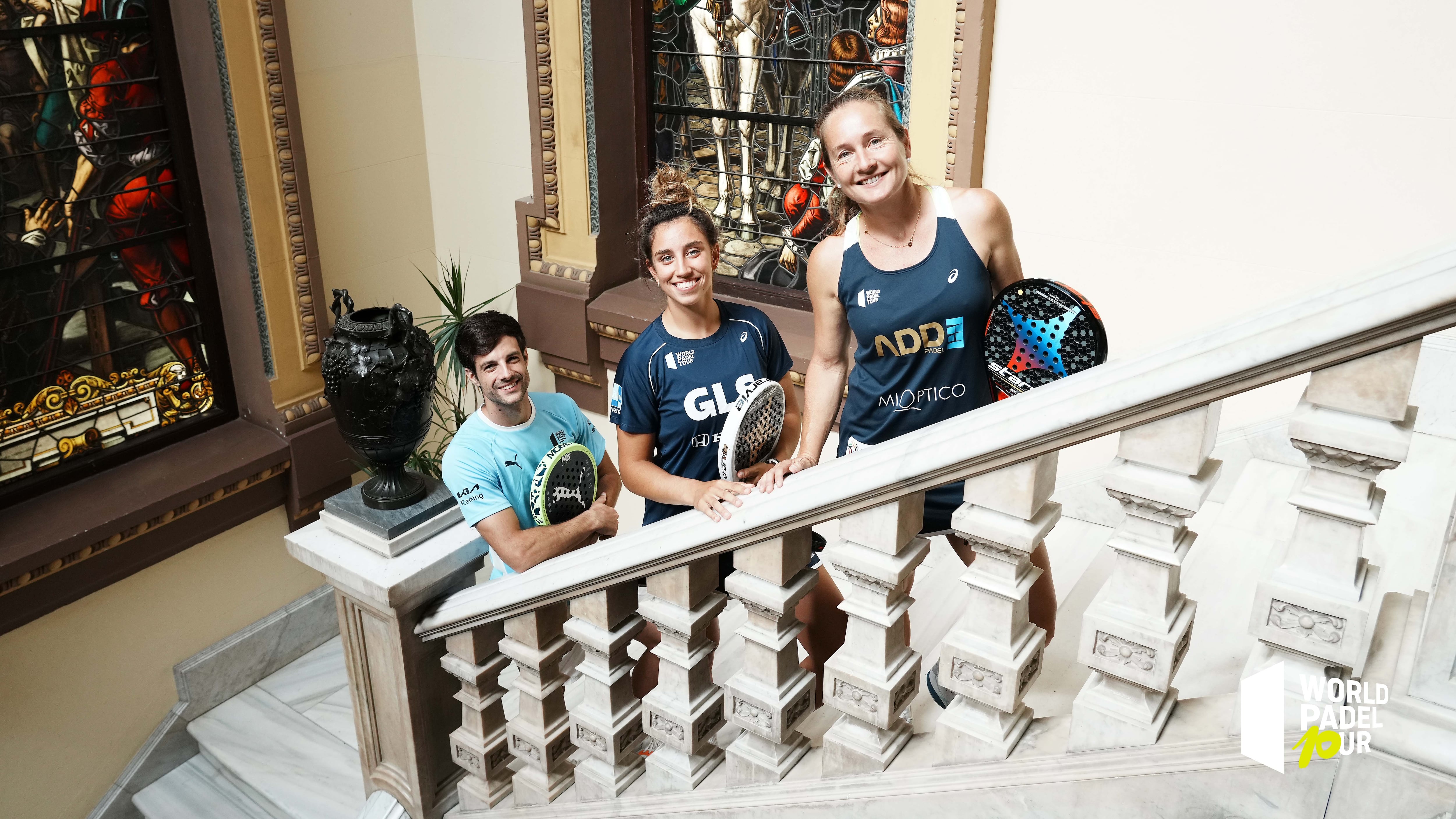 Los jugadores malagueños Momo González, Bea González y Carolina Navarro , participantes de la prueba de Málaga del World Pádel Tour