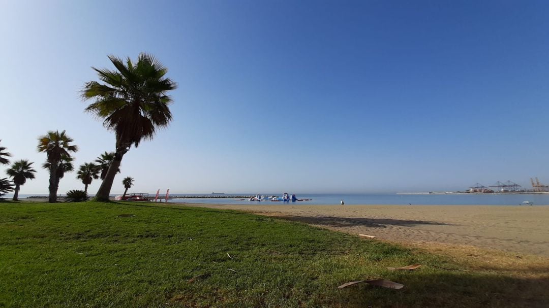 Playa de la Caleta, en Málaga, esta mañana