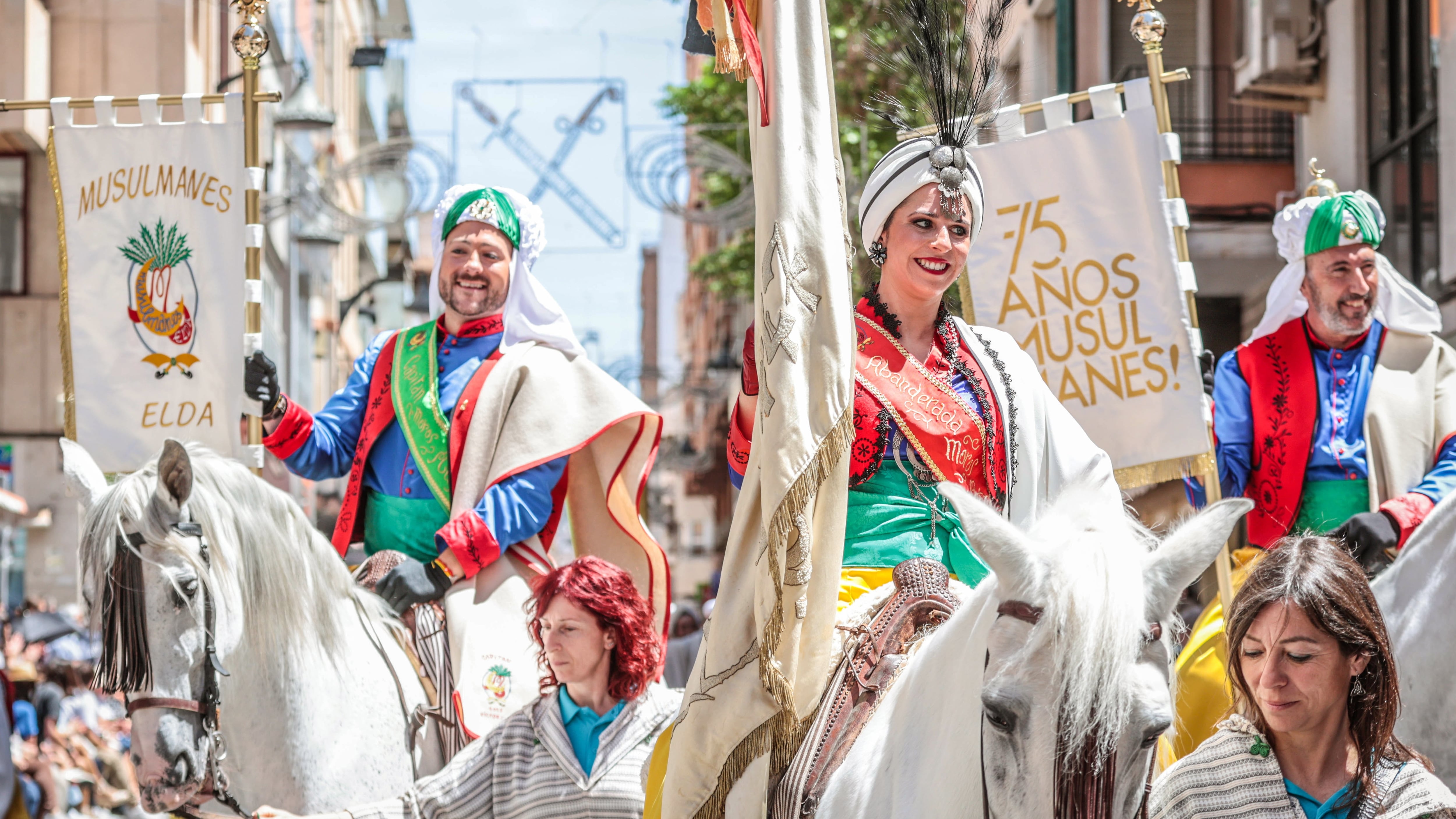 El desfile de los Moros Musulmanes ha reunido a toda la comparsa