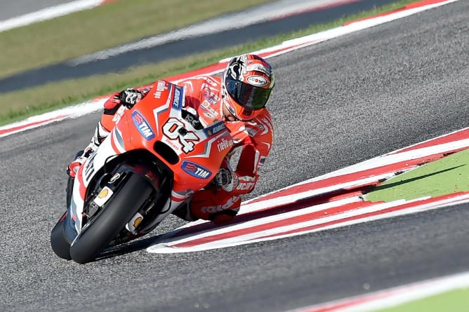 Dovizioso rueda en el circuito de San Marino